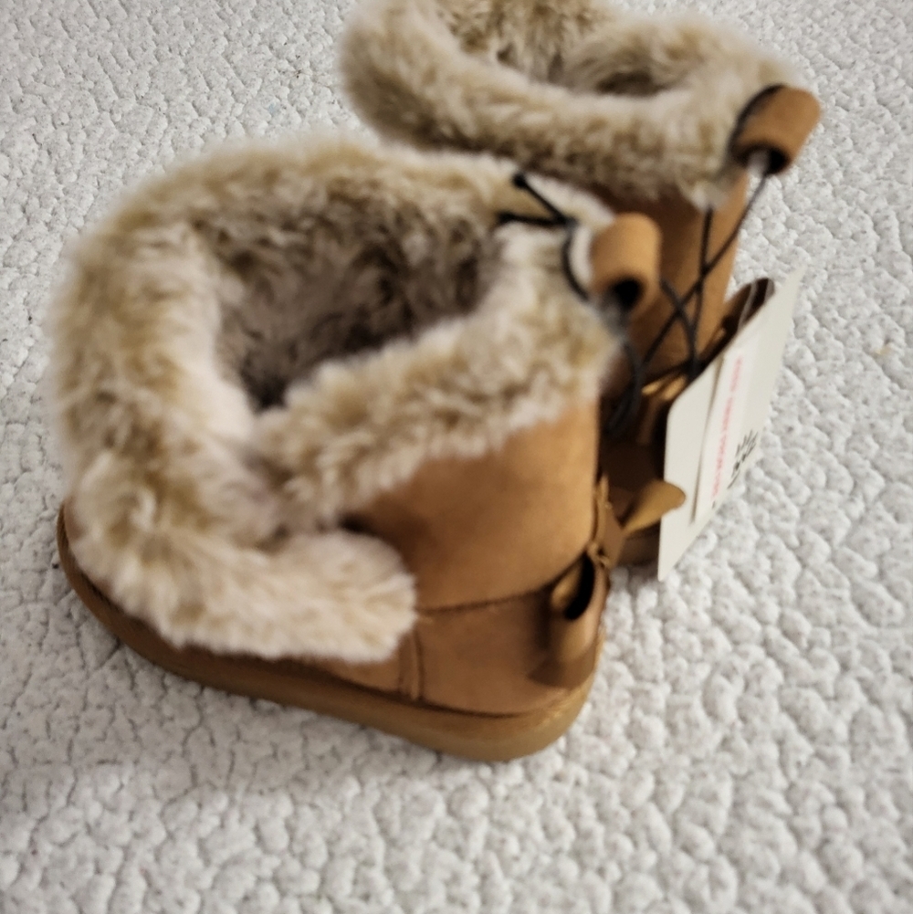 Cozy Tan Kids Boots - Picture 4 of 4